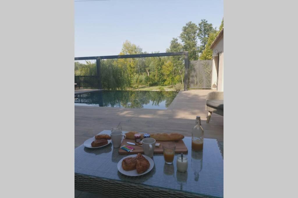 Un Petit Coin De Bali Avec Spa Et Piscine Prives Carpentras Exterior foto